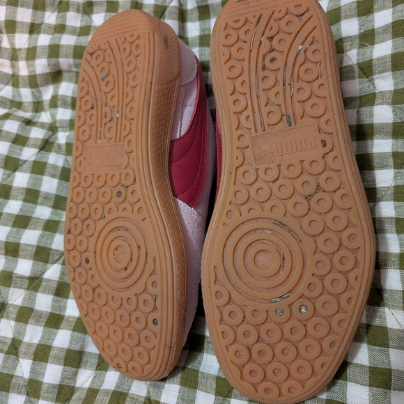 Pink And Burgundy Puma Palermos - Picture 5 of 5